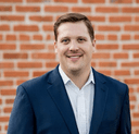 Josh Hill headshot